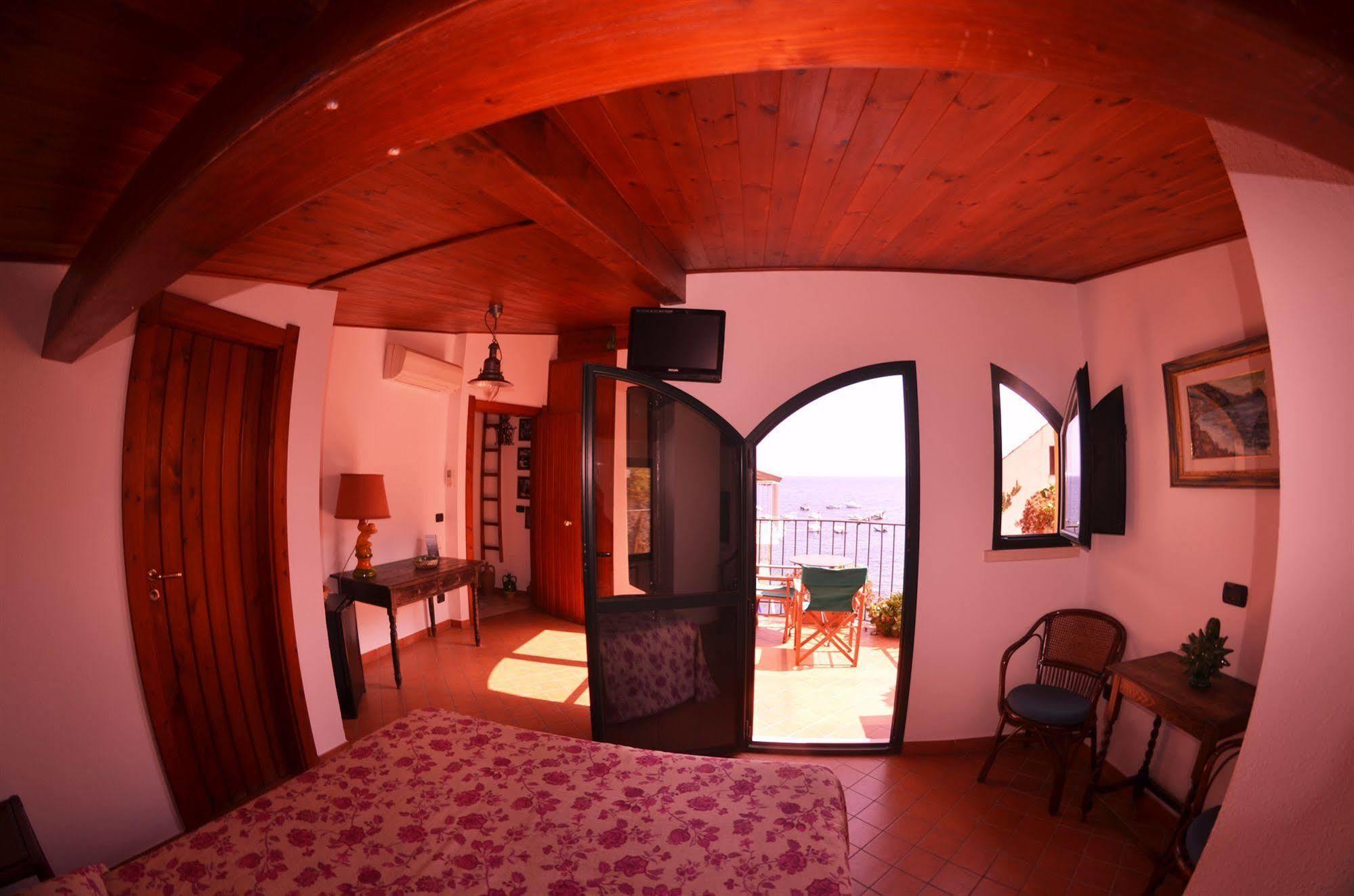 Le Piccole Grotte Bed & Breakfast Scilla Luaran gambar